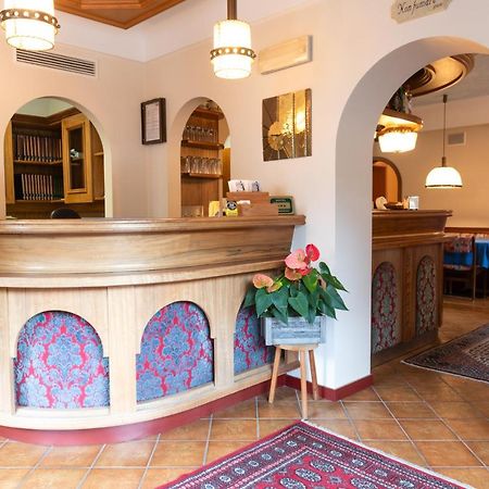 Hotel Garni Rin Da Rin Ливиньо Экстерьер фото