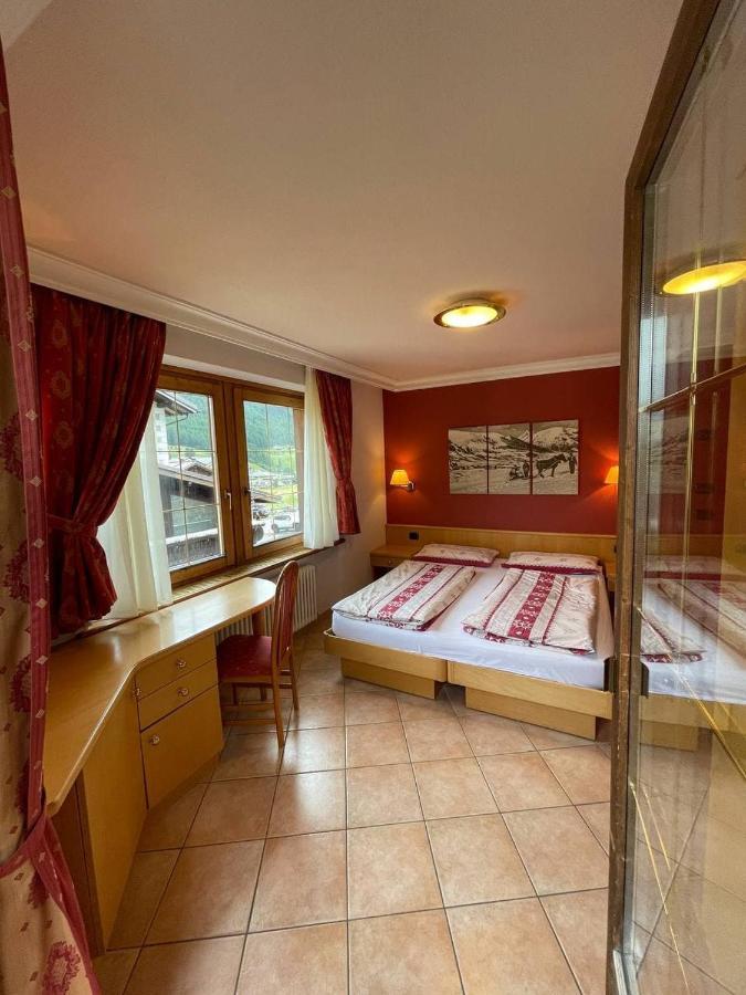 Hotel Garni Rin Da Rin Ливиньо Экстерьер фото