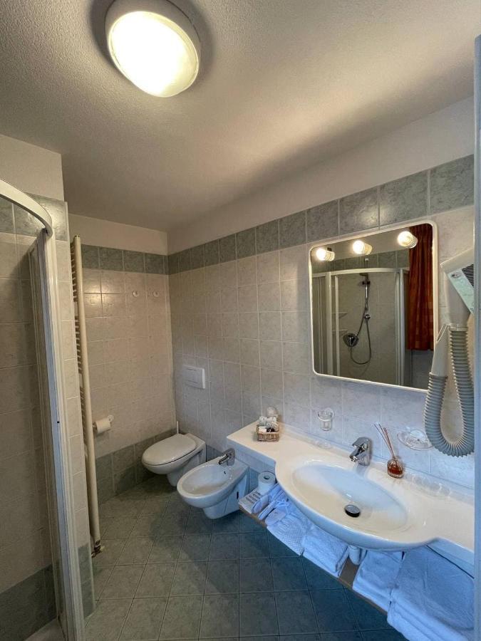 Hotel Garni Rin Da Rin Ливиньо Экстерьер фото