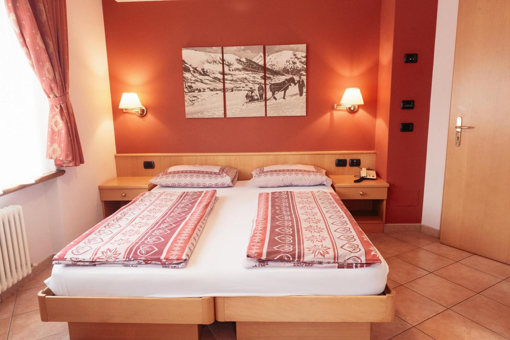 Hotel Garni Rin Da Rin Ливиньо Экстерьер фото